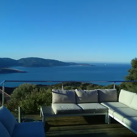 Avec Piscine Chauffee Et Borne De Recharge